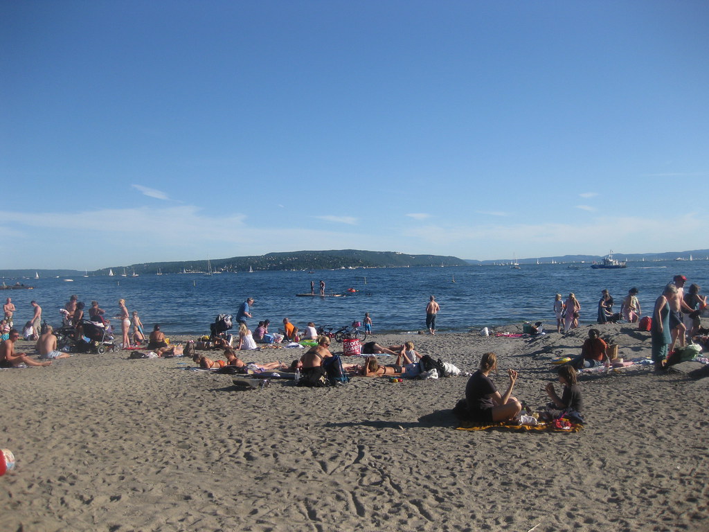 Paradisbukta beach - One of the best beaches in Norway