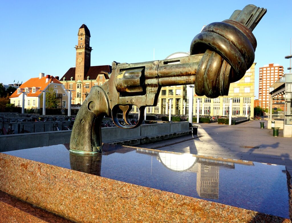 The knotted gun in Malmö