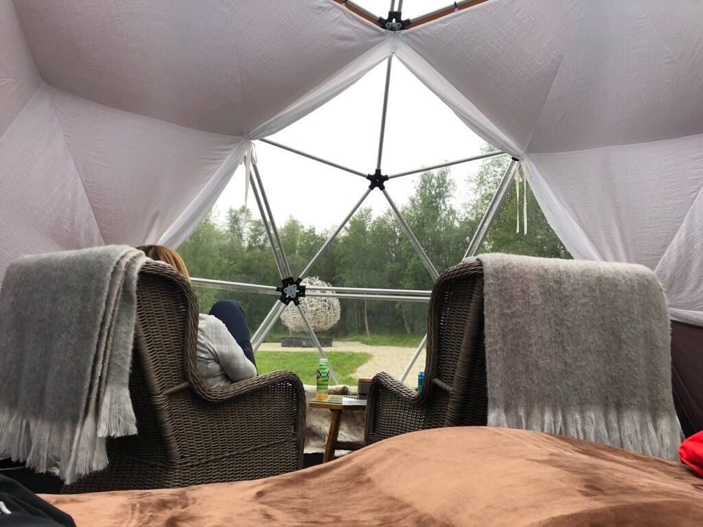 Wild Caribou Dome, igloo hotel in Norway