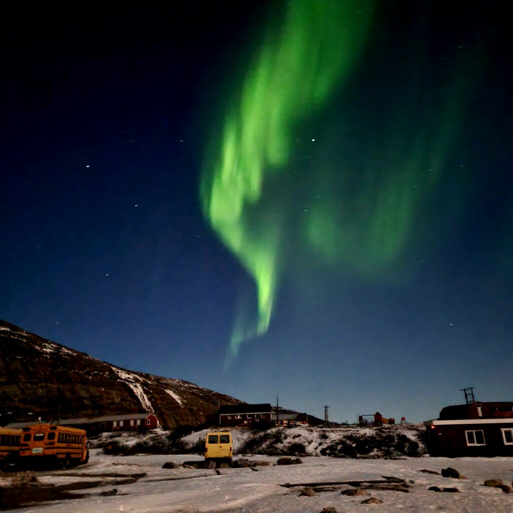 Northern lights in Kangerlussuaq for solo travelers