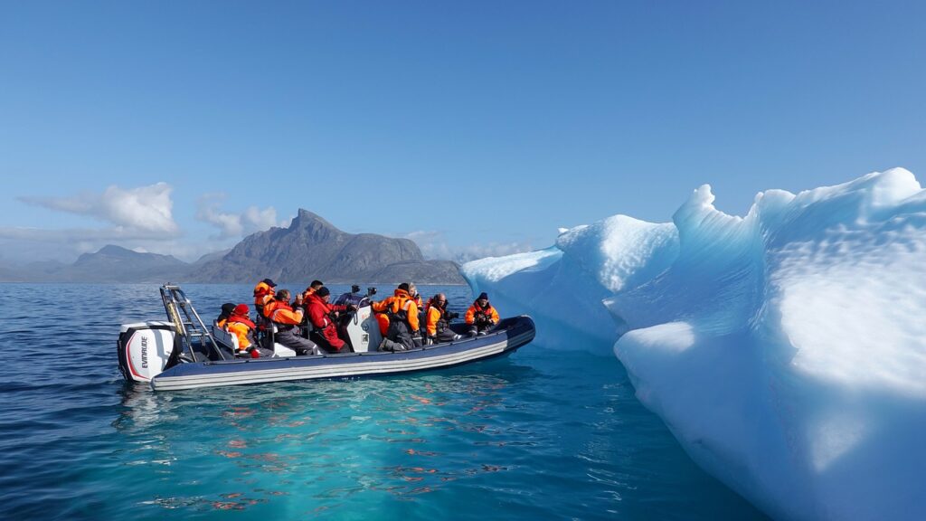 when to go to Greenland for outdoor activities