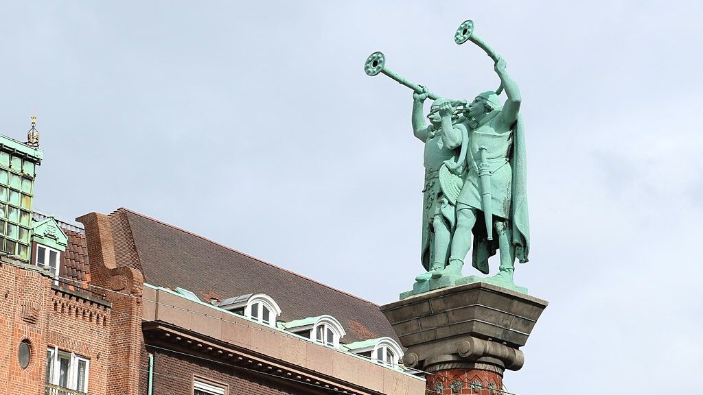 Best Monuments in Copenhagen | Lur Blowers